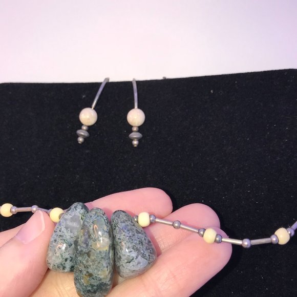 16" Moss Agate Necklace and Earring Set - Picture 12 of 16